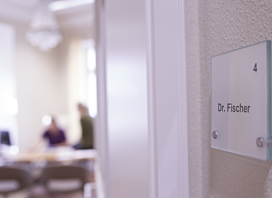 Dermapraxis - Hautarztpraxis Augsburg - Privatpraxis für allgemeine, operative und ästhetische Dermatologie und Venenheilkunde